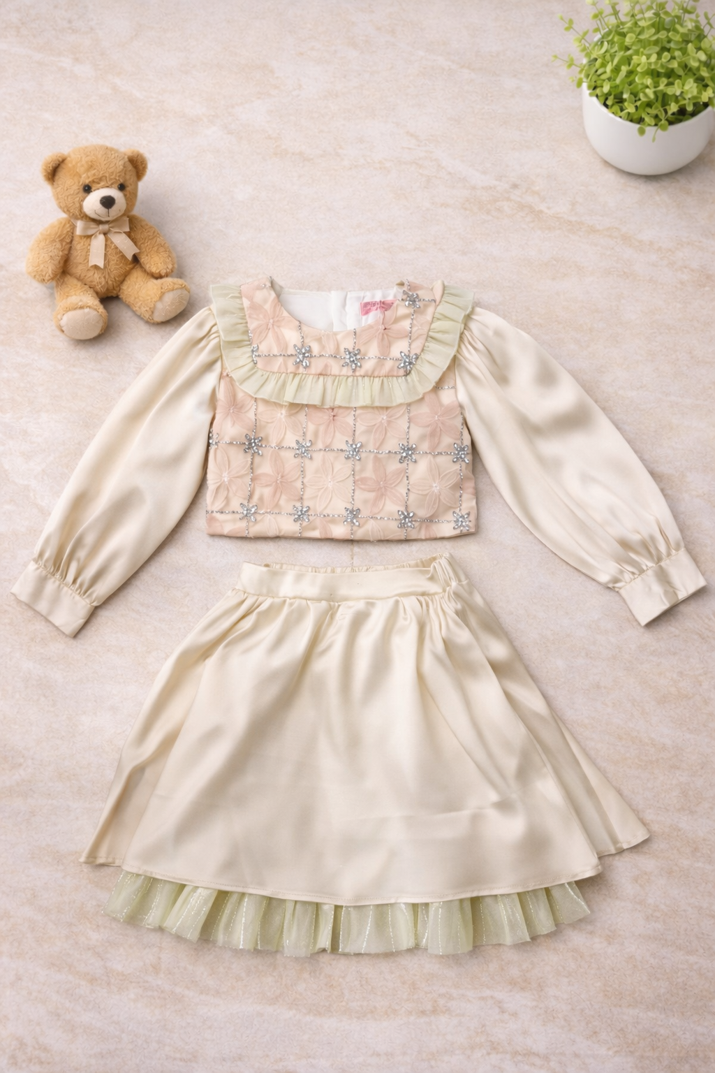 Girls 2 Piece Silky Outfit (Silver)