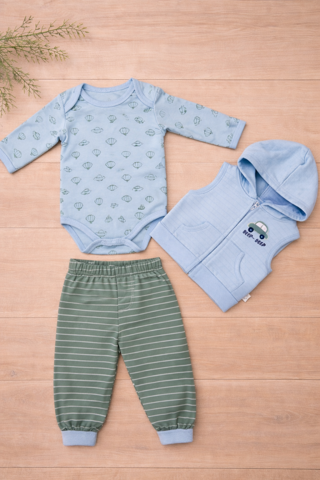 New Born - 3Pcs Set with Hoodie