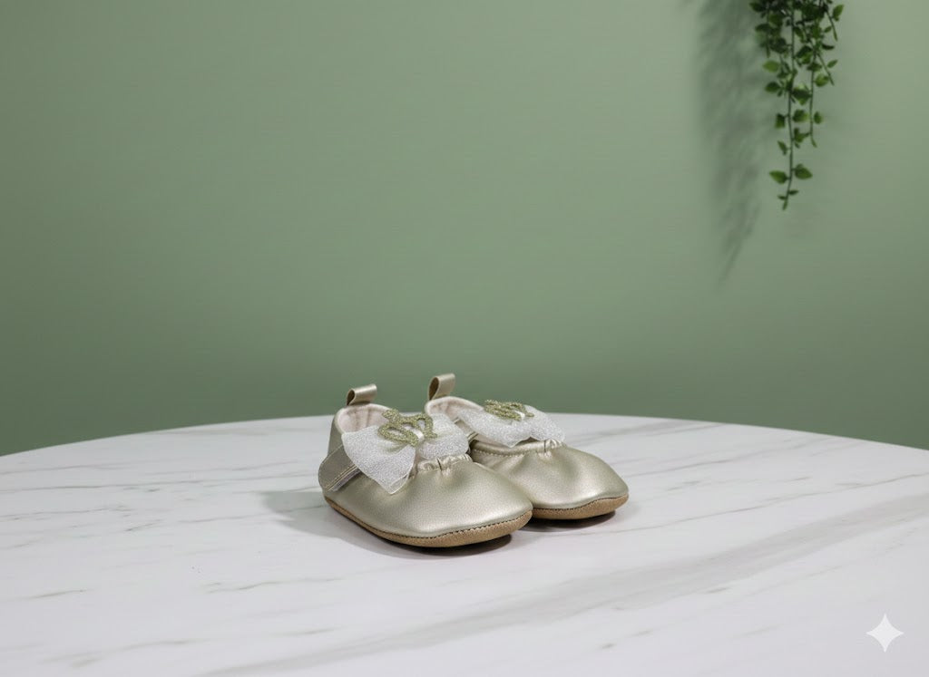 Girls pre-walker Princess Shoes New Anti-Slip - (Gold)