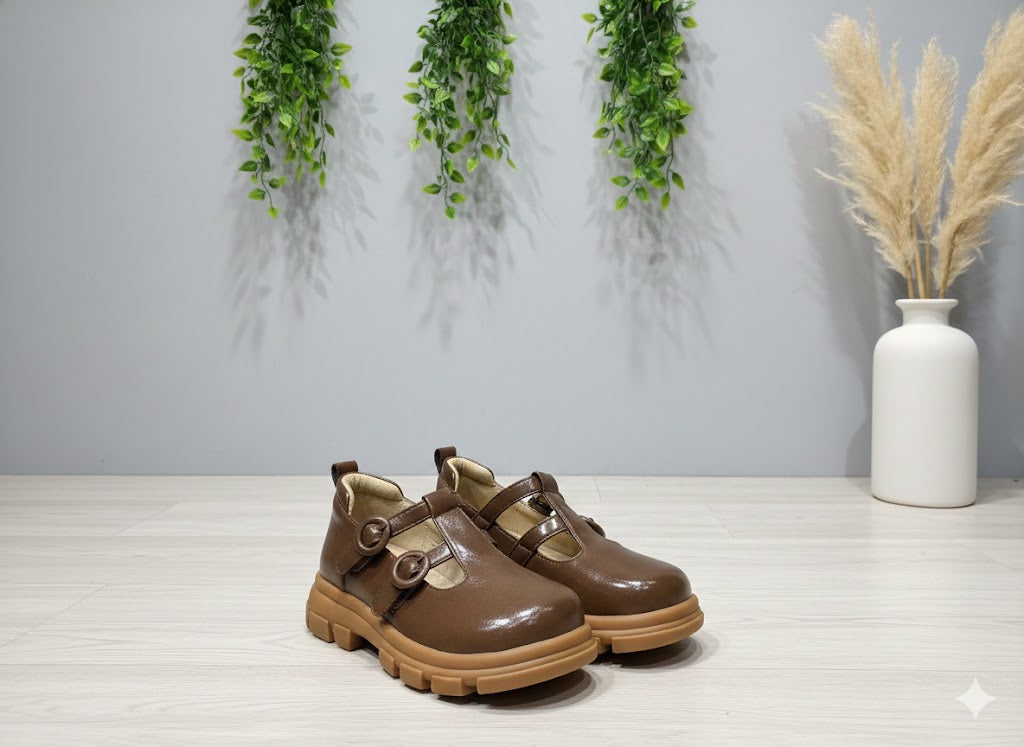 Girls Buckle Sandals  with rugged soles