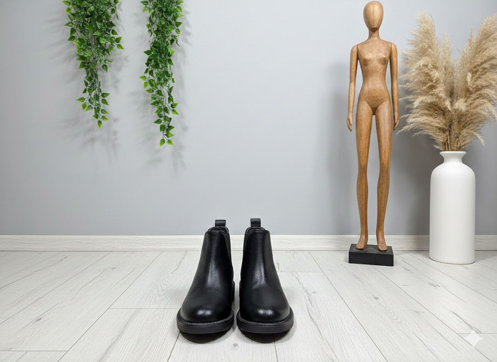 Kids Casual Chelsea Boots- (Black)