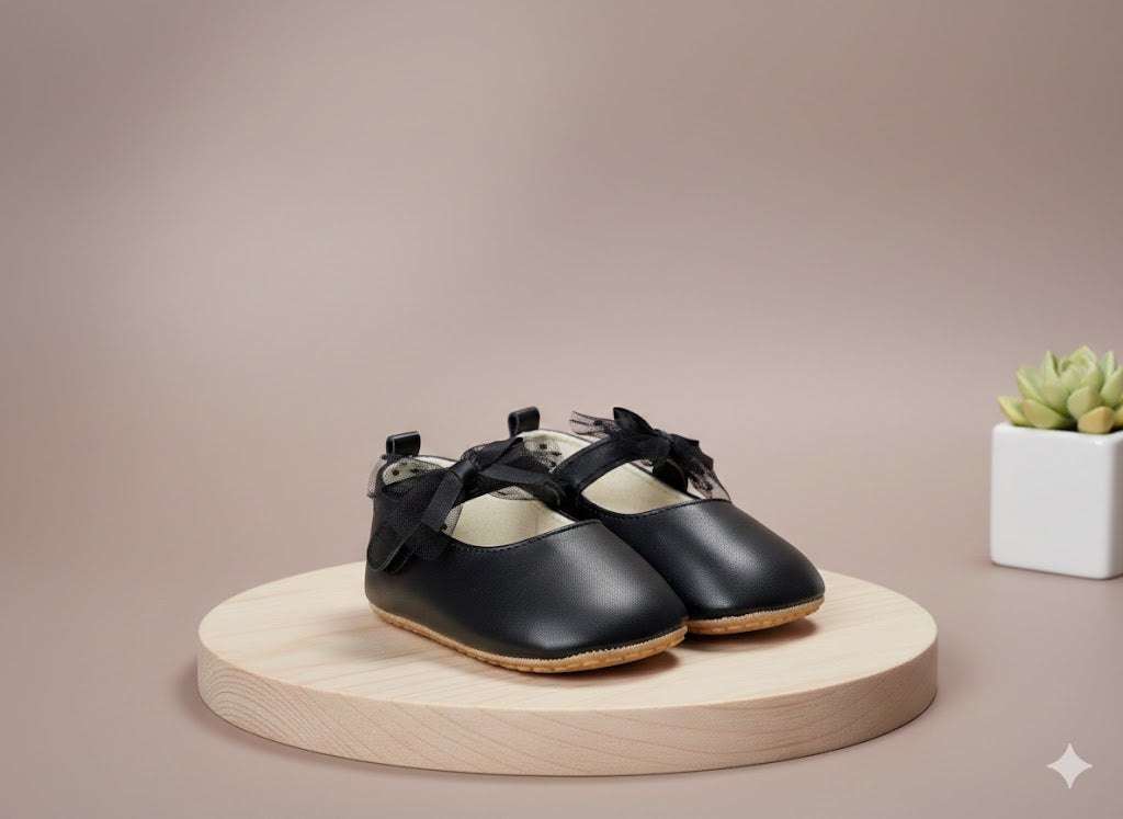 Girls pre-walker Shoes - (Black)